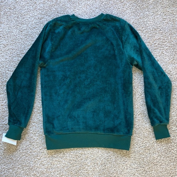 NWT Disney Lilo & Stitch “Dear Santa” Holiday Sweater XS - Picture 4 of 6